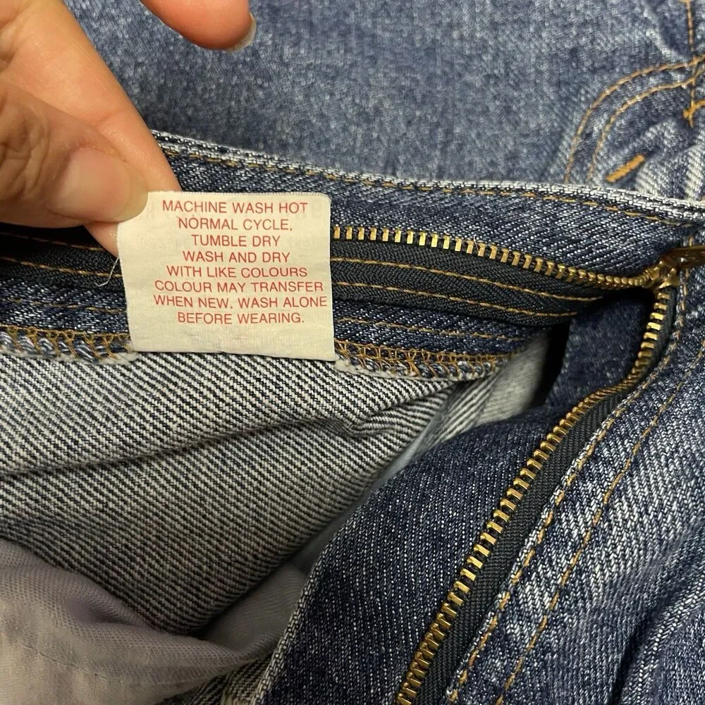 Vintage Levi’s 505 Regular Fit Straight Leg Jeans Men's W38 L32 Made in Canada